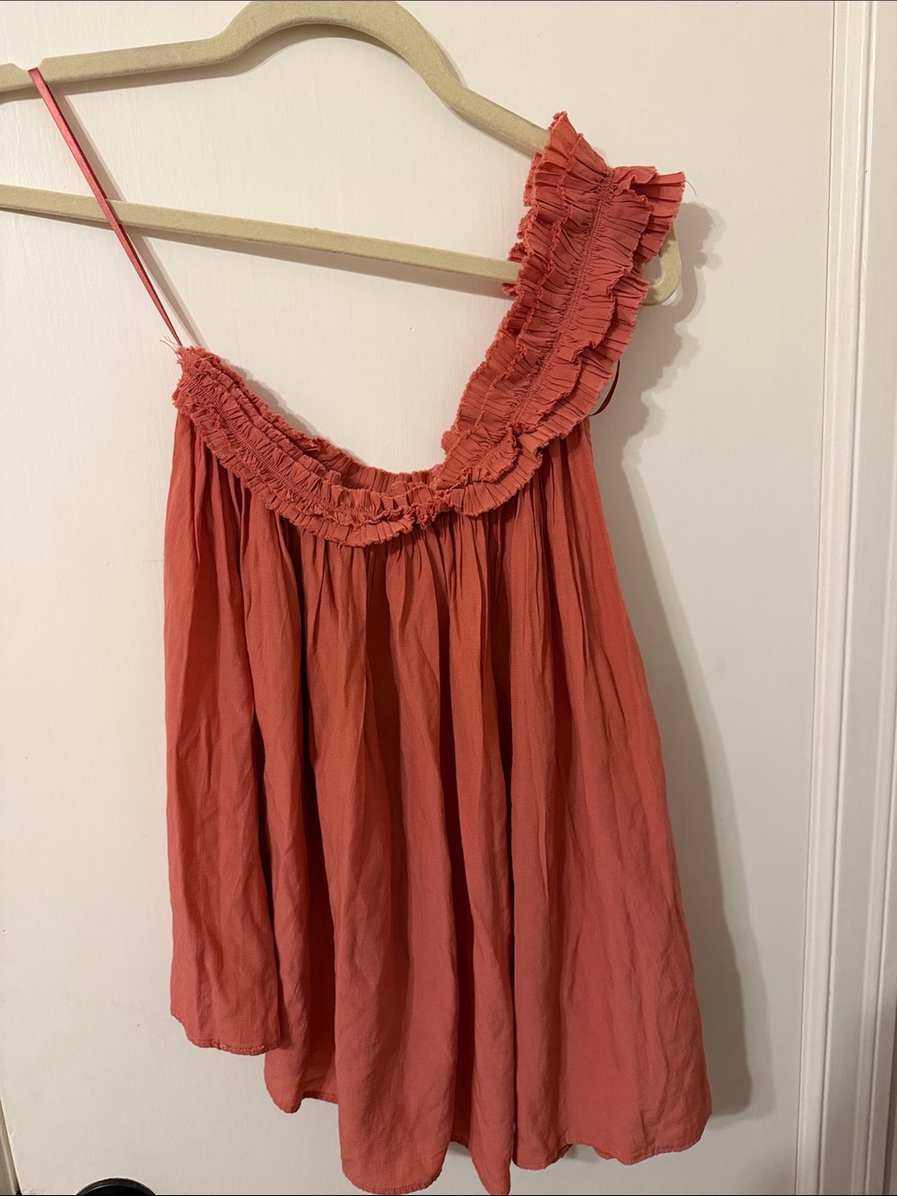 DO+BE Small Rust Ruffled One-Shoulder Tank Top - Picture 3 of 3